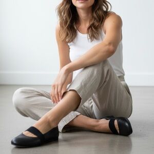 THIERRY RABOTIN women’s Black Leather Ballet Flats Size 38.5 us 8 elastic strap